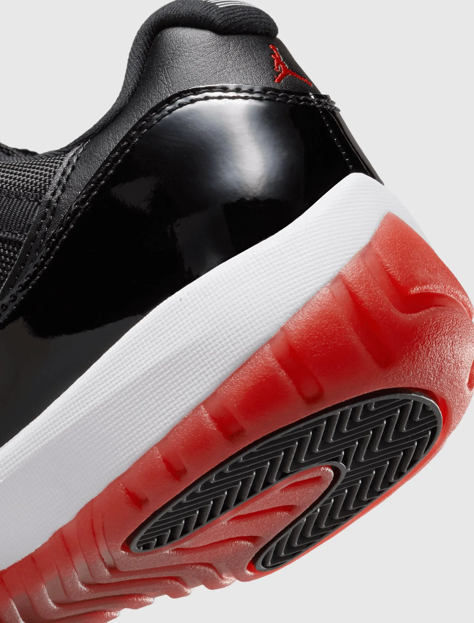 AIR JORDAN 11 RETRO LOW "BRED"