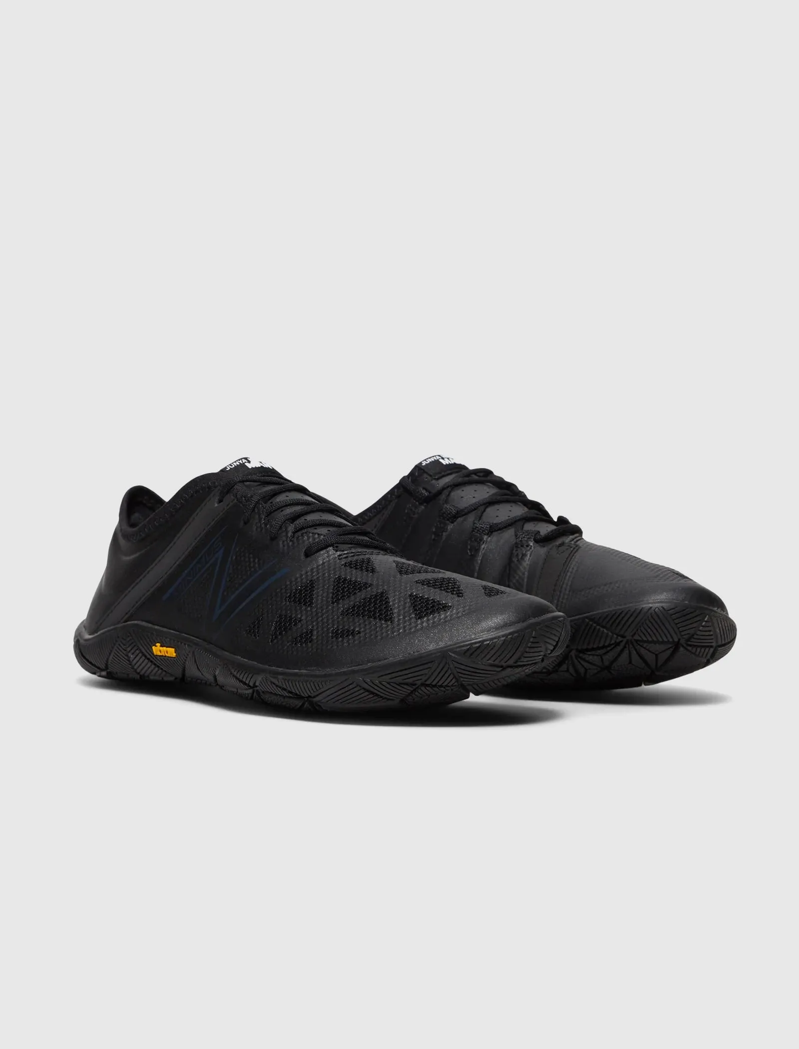 NEW BALANCE MINIMUS UX200 SNEAKERS