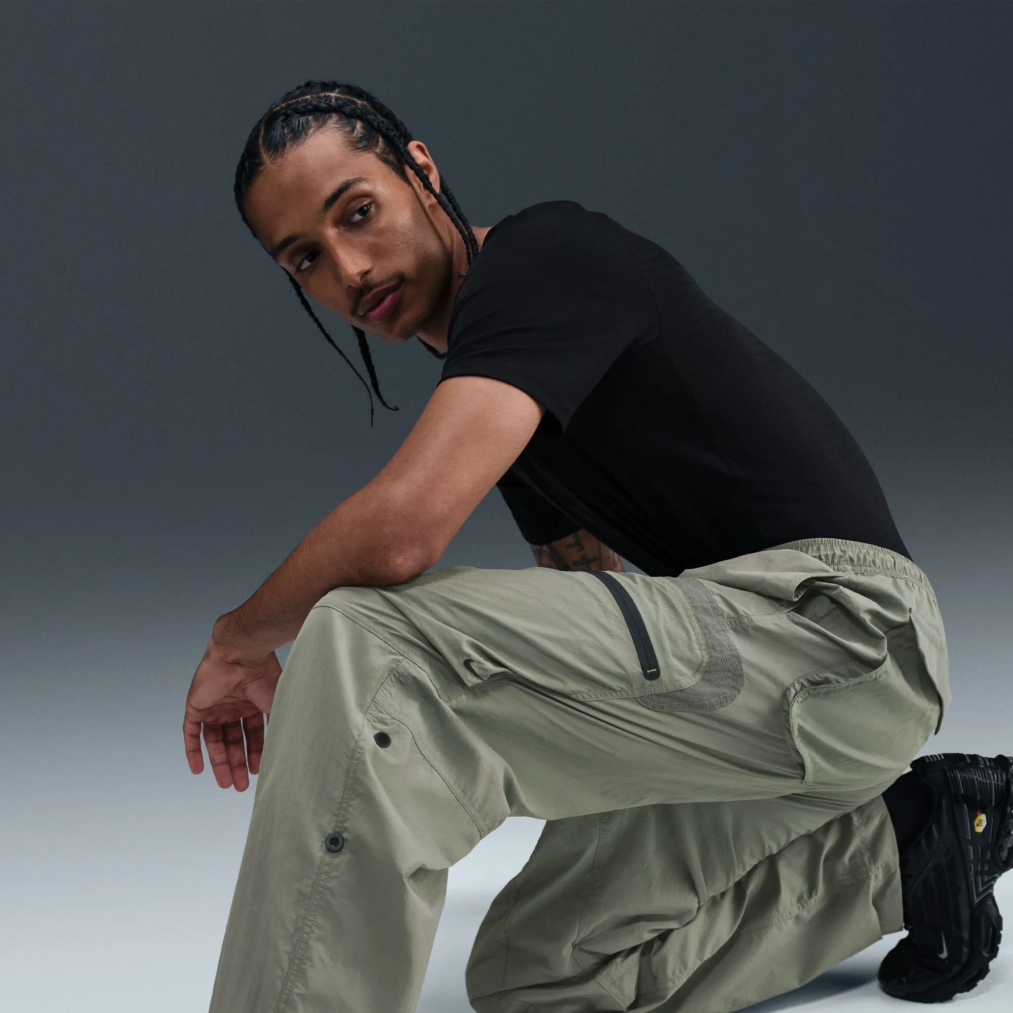 Nike Tech Men's Woven Cargo Pants Color: Light Army/black Style: HJ2940-320