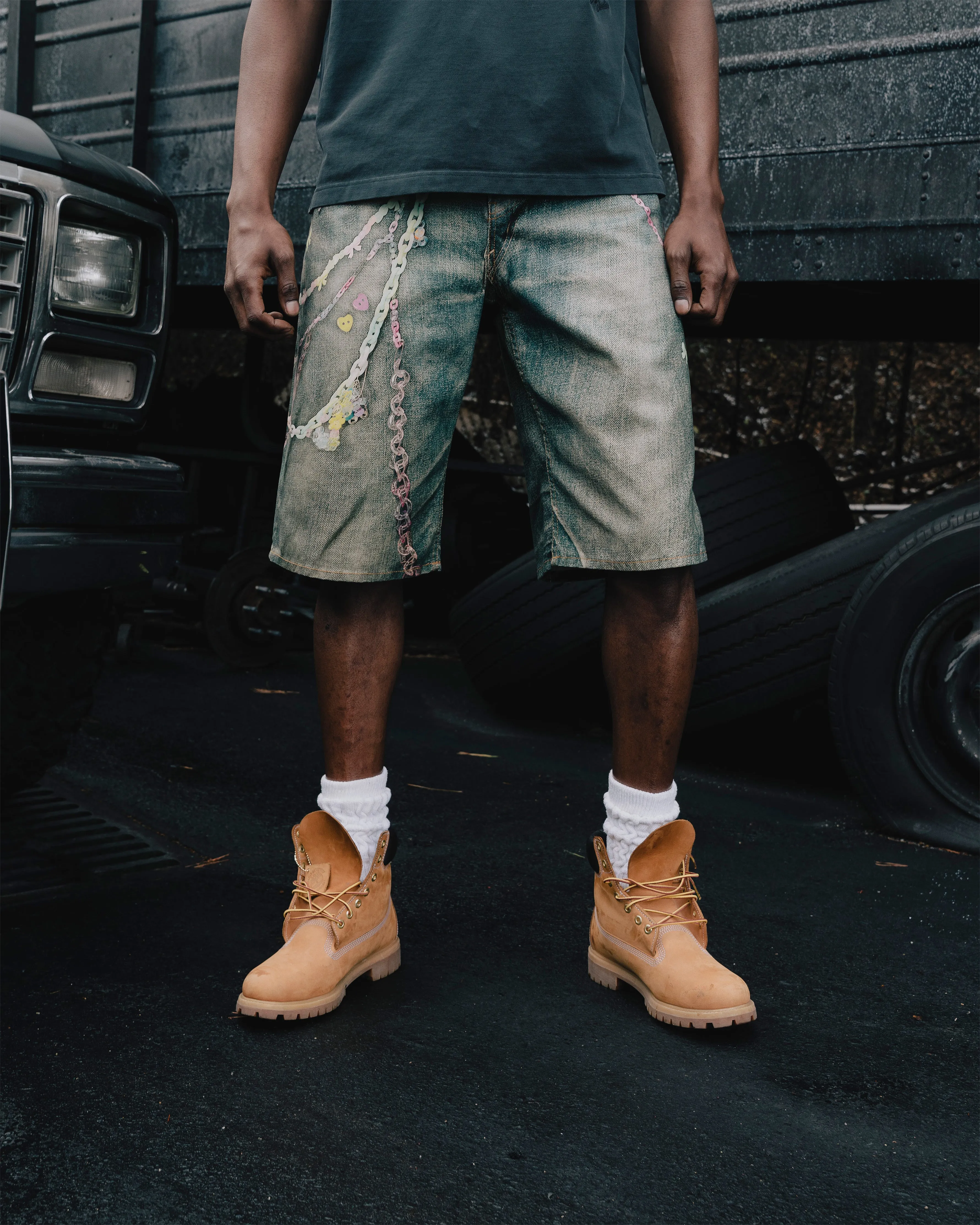 PRINTED DENIM SHORT