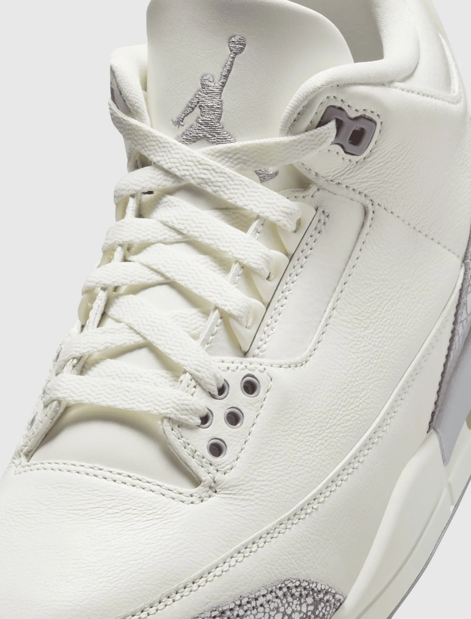 WOMEN'S AIR JORDAN 3 RETRO "CEMENT GREY"